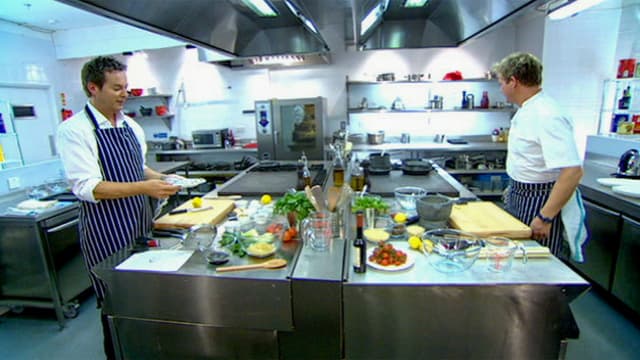 S01:E03 - Credit Crunch Dinner