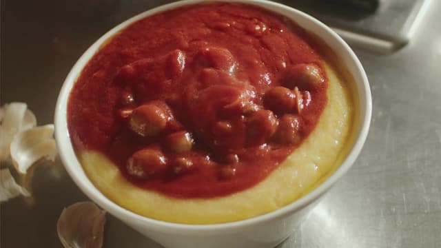 S01:E11 - Sunday Gravy