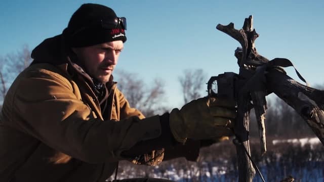 S14:E13 - One Man's Fall Hunting Season in Saskatchewan