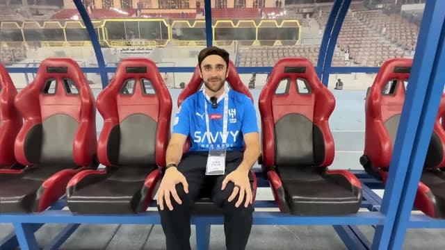 S01:E03 - I Met Ronaldo