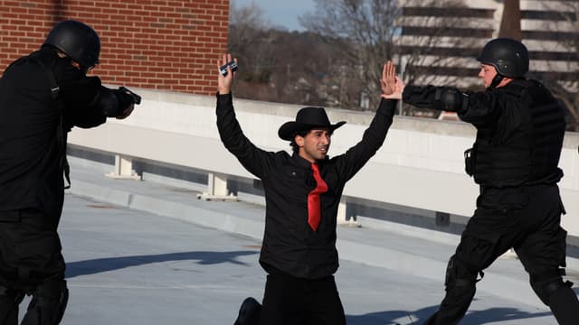 S01:E03 - Terrorista en Texas