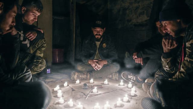 S01:E01 - Overnight at Real Conjuring House