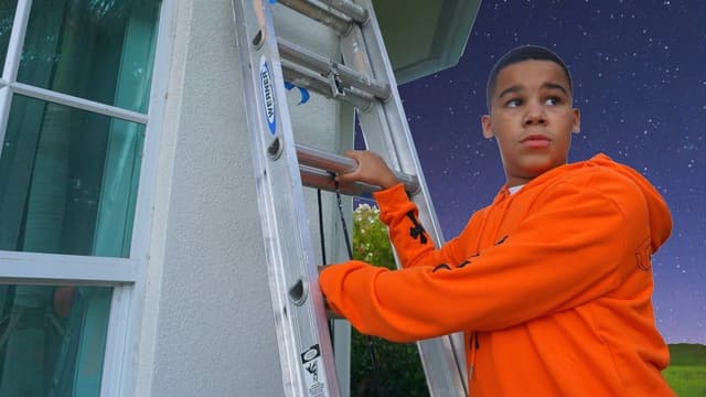 S03:E10 - Teenager Sneaks Out At Night, Learns His Lesson