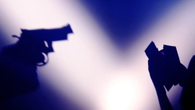 S05:E09 - Raphael Lomoro Case