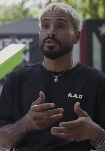 S01:E04 - Backyard Challenge With Manny Santiago poster