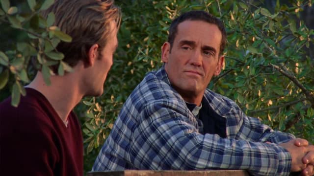 S04:E419 - S04:E19 - Late