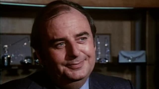 S03:E16 - The Other Side of the Fence