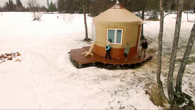 S05:E07 - Tiny Alaskan Yurt