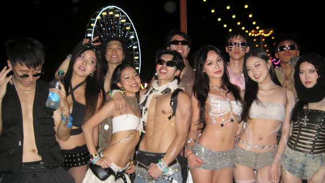 S03:E12 - House of Feeling Goes to EDC Vegas