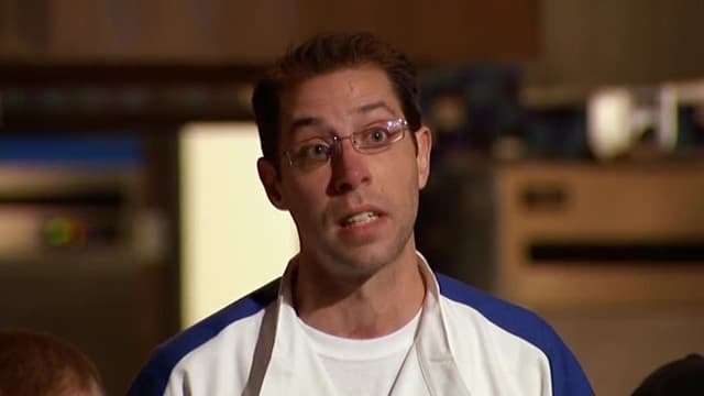 S08:E02 - 14 Chefs Compete