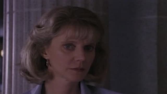 S04:E10 - Maniac at Large