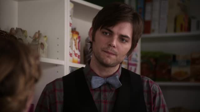 S02:E07 - A Weekend in the Hamptons...