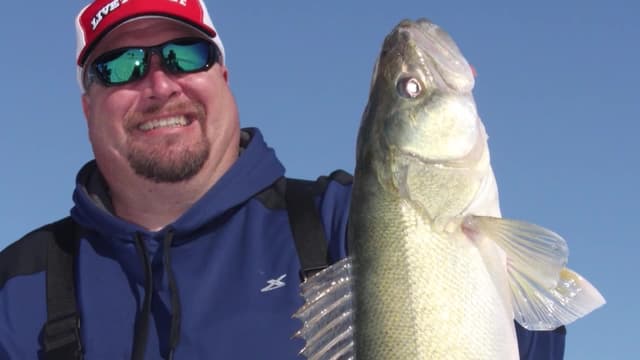 S01:E13 - Lake Winnipeg Ice Greenbacks