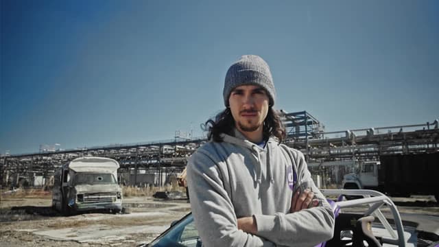 S01:E03 - Out for Blood