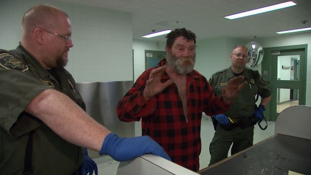 S03:E19 - Laws and Drawers