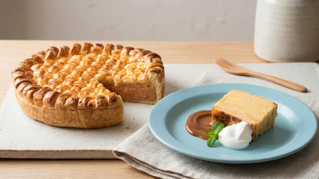 S01:E02 - The Magic of Apples: Pie & Invisible Cake Recipes