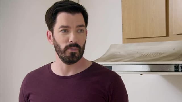 S08:E03 - Main Bedroom Magic