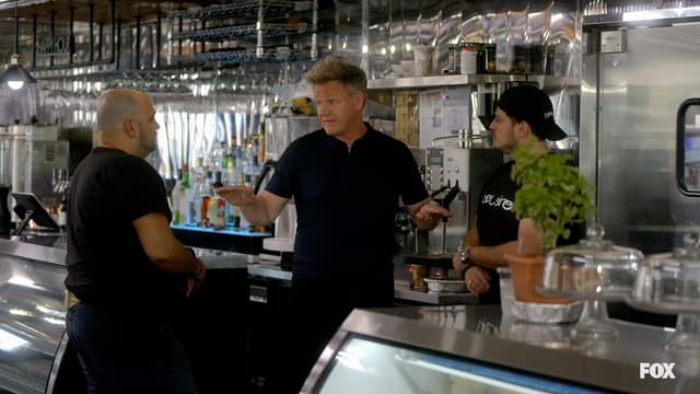 S01:E01 - Bel Aire