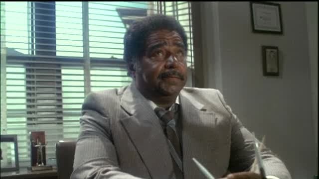 S04:E03 - The Avenger