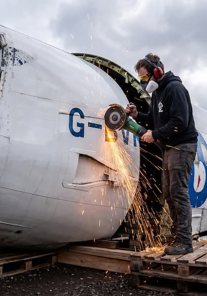 S01:E05 - Grinding Down a 737 poster