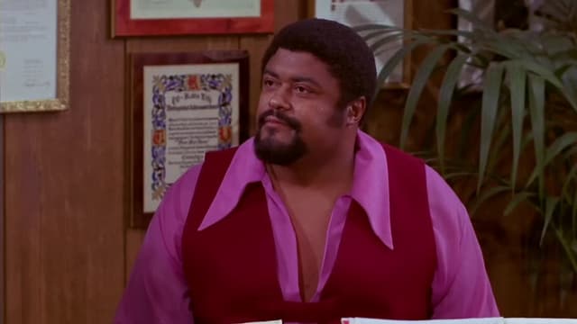 S01:E24 - Monument for Uncle Tonoose