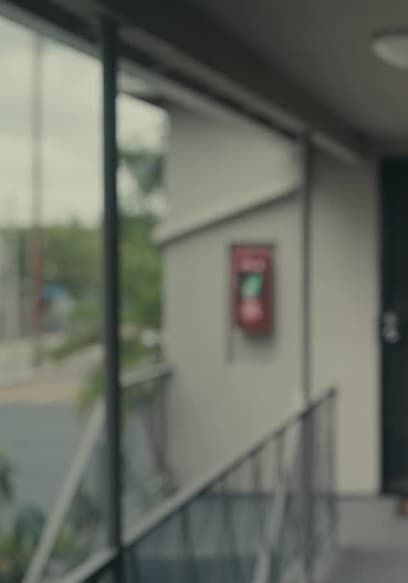 S02:E01 - Middle Finger, Thumbs Up poster