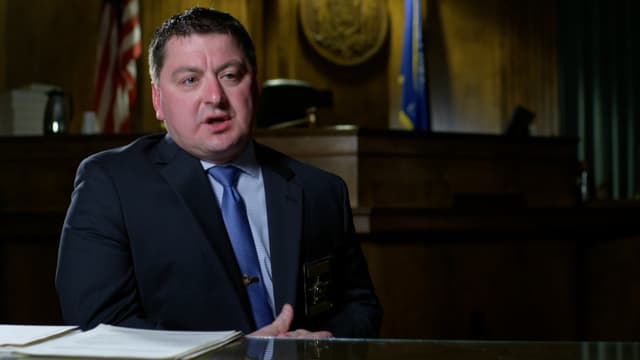 S02:E03 - Murder and the Missing Mom