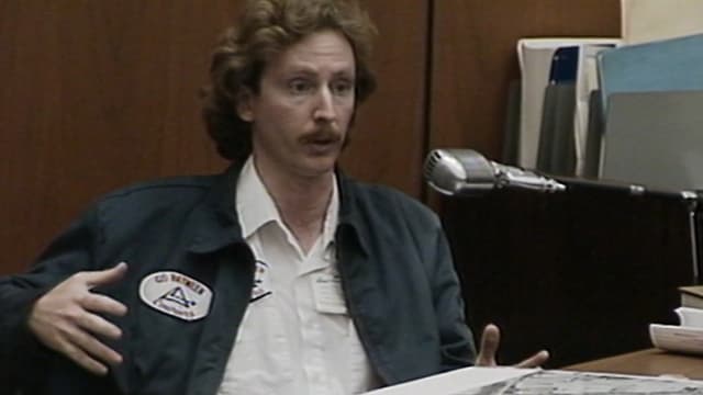 S01:E16 - Judgment of the Hollywood Stalker