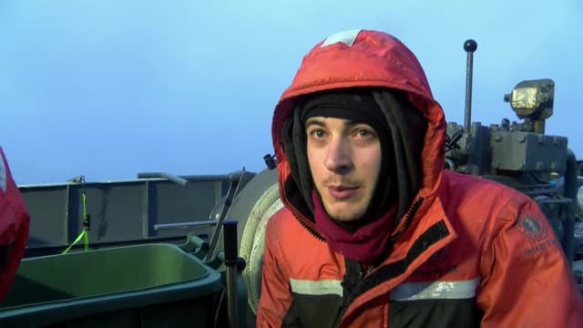 S01:E03 - Engage the Enemy