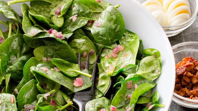 S04:E01 - Salad 101