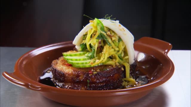 S04:E04 - L Camino, Two Guys and a Pizza Place, the Huntsman Tavern