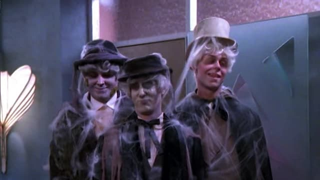 S05:E03 - The Halloween Scene