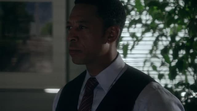 S01:E107 - Downtown Odds