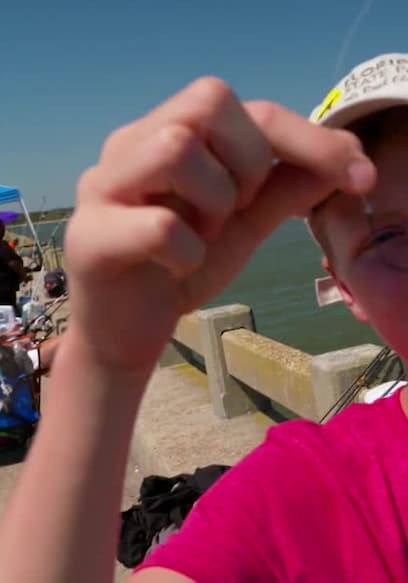 Watch The Outsiders Club S04:E09 - Pierfishing (George Crady Bridge ...