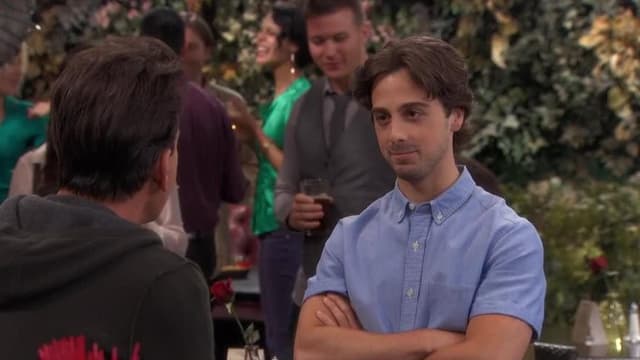 S03:E03 - Charlie and the Hot Nerd