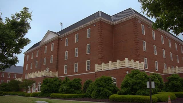 S01:E01 - Jail or Bail