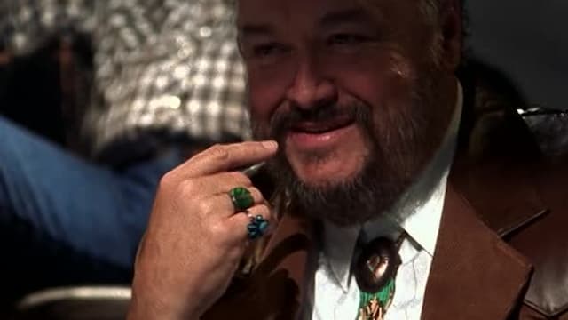 S01:E10 - Laughlin It Up