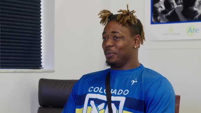 S01:E10 - Last Ticket to Uruguay