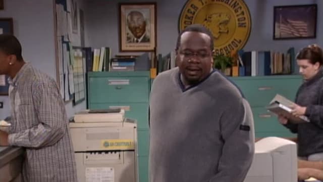 S06:E03 - E-Male Problems