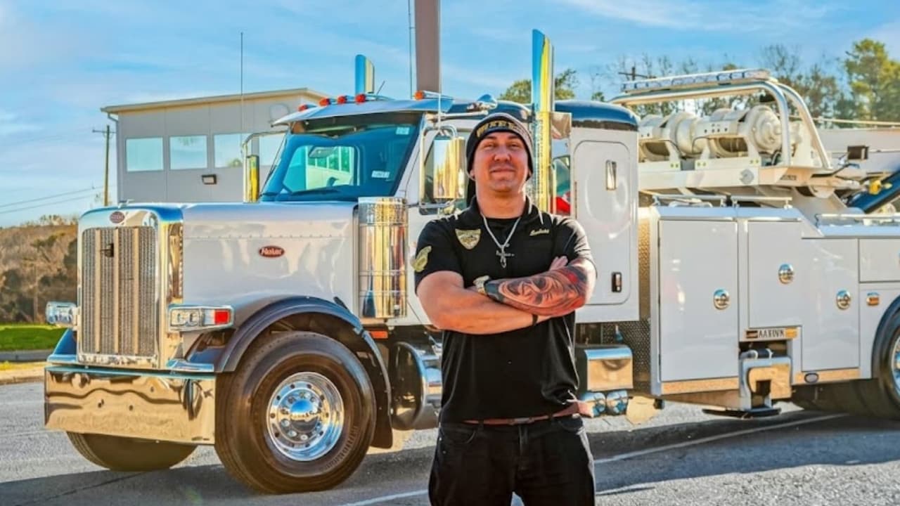 Watch Pepe's Towing Service
