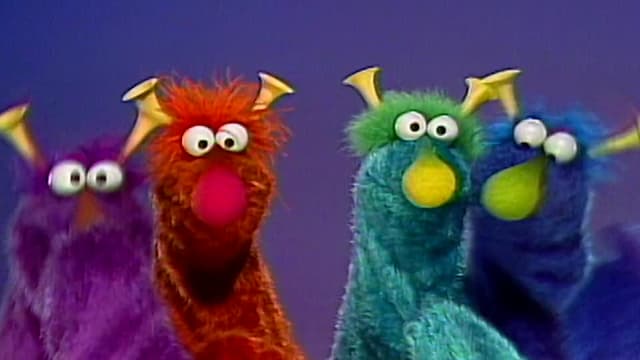 S12:E18 - Big Bird Becomes a Superhero