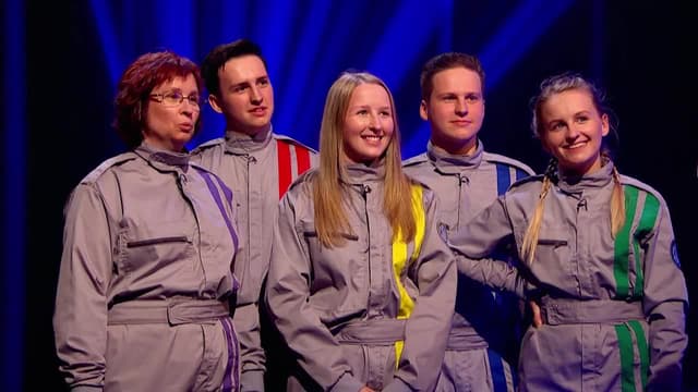 S01:E01 - The Watson Family