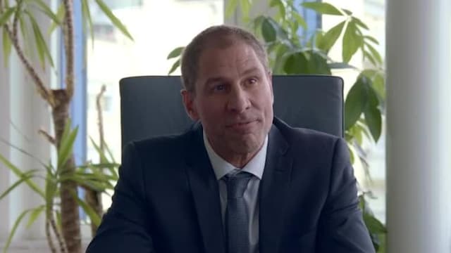 S01:E08 - A New Game