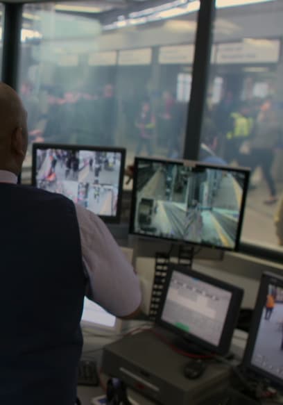 Póster de S01:E03 - The Metropolitan Line