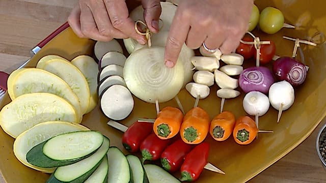 S01:E06 - Vegatarians at the Grill