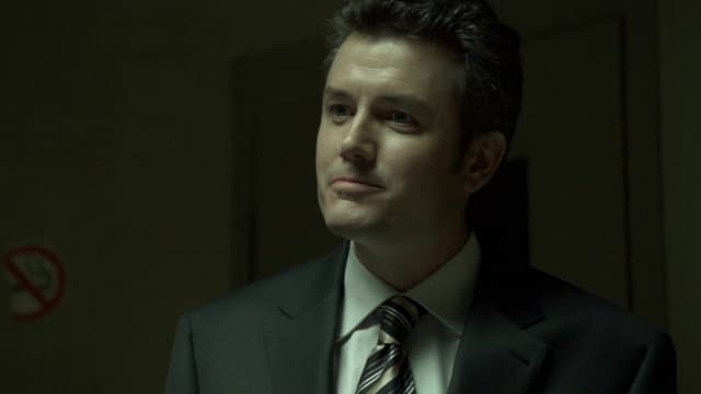 S01:E02 - Paint It Black