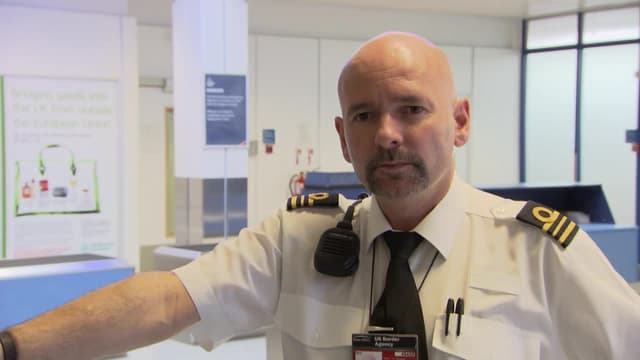 S02:E03 - Odd Couple