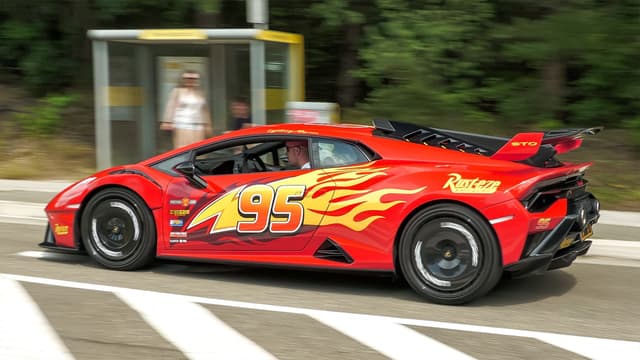 S01:E15 - Rare Lightning McQueen Supercar Arrives At Event