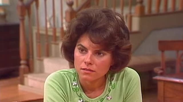 S03:E310 - Maude, the Boss