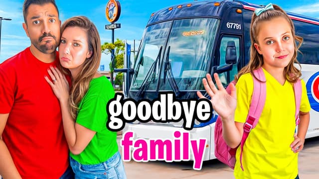 S01:E10 - Stella Moves Out on Her Own